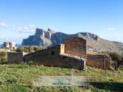 Casa di campagna in vendita di 350 m² in Via Luoghicelli, 77