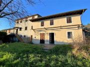 Casa di campagna in vendita di 360 m² in Via Petrognano