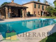 Casa di campagna in vendita di 400 m² in Via del Gorgo, 85