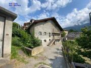 Casa di campagna in vendita di 410 m² in Frazione Crè