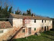 Casa di campagna in vendita di 430 m² in Località San Biagio