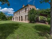 Rustici e casali in vendita di 450 m² in Contrada Valleverde
