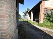 Casa di campagna in vendita di 450 m² in Strada Strognano