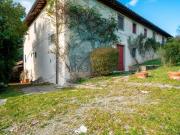 Casa di campagna in vendita di 550 m² in Via le Corti