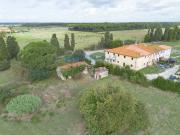 Casa di campagna in vendita di 570 m² in Via della...