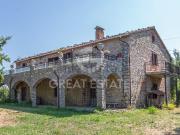 Casa di campagna in vendita di 824 m² in Via Cacciano