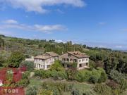 Casa di campagna in vendita di 940 m² in Via Ascenso...