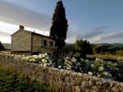 Casa di campagna splendidamente ristrutturata con...