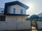 Casa di lusso di 142 mq in vendita Via Roncon,...