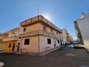 Casa di paese in vendita di 100 m² in Via Castriota