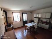 Casa di paese in vendita di 107 m² in Via Lonzano, 39