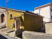 Casa di paese in vendita di 141 m² in Via Roma