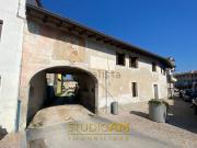 Casa di paese in vendita di 156 m² in Via San Michele