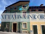 Casa di paese in vendita di 248 m² in Via Umberto I