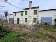 Casa di paese in vendita di 250 m² in Via Arzarello Basso