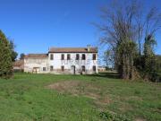 Casa di paese in vendita di 280 m² in Via Guratti