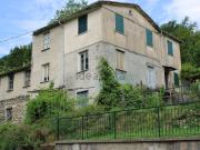 Casa di paese in vendita di 280 m² in Via Stuggia