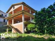 Casa di paese in vendita di 330 m² in Contrada San...