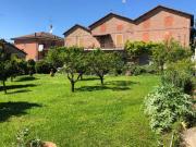 Casa di paese in vendita di 505 m² in Via 4 novembre, 23