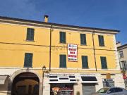 Casa di paese in vendita di 615 m² in Piazza Martiri...