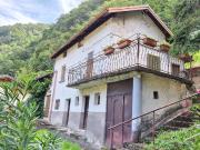 Casa di paese in vendita di 84 m² in Via Lorenzo...