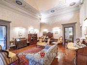 Casa di prestigio di 787 mq in vendita Firenze, Toscana