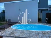 Casa de 3 quartos com suíte para locação por r$ 7.500,00...