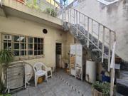 CASA DIVIDIDA EN 2 UNIDADES COMPLETAMENTE INDEPENDIENTE