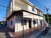 CASA + DOS APTOS EN VENTA