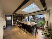 Casa dos dormitorios con pileta barrio cerrado duendes...