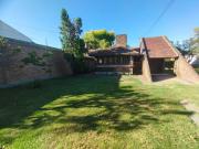 CASA DOS DORMITORIOS VENTA CITY BELL PARQUE PILETA