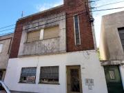 Casa dos Plantas 4 dormitorios en Luis Agote. Pasaje...