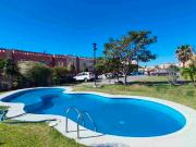 Casa dos recámaras con alberca pasa el transporte en la...