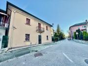 Casa due appartamenti con ingressi indipendenti