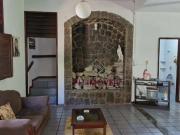 Casa Duple com mais de 3 suÃtes e localizado na passos...