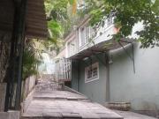 Casa duplex 4 quartos sendo 1 suíte, terreno com piscina...