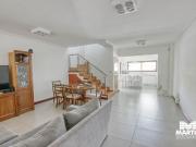 Casa duplex 5 ambientes con baño y toilette playroom...