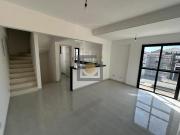 Casa Duplex à venda em Santos SP, bairro Macuco: 2...