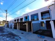 Casa duplex com 02 quartos, sendo 01 suíte, garagem e...