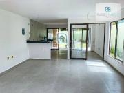 Casa duplex com 03 quartos Ã venda em EusÃbio