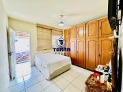 Casa duplex com 3 quartos sendo 1 suíte, com grande...