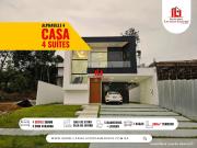 Casa duplex com 4 suÃtes, sala com pÃ direto duplo