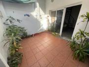 Casa dúplex de pasillo en venta Zona Abasto