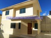 Casa Duplex em condomínio a Venda