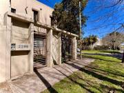 Casa Duplex en Gonnet de 2 dormitorios con dos entradas...