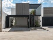 Casa Dzitya|3 recámaras, una en planta baja