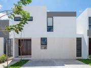 Casa E en Venta en Palta 152 Jardín Residencial en Cholul