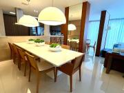 Casa e Sobrado em Condomínios para alugar com 5 Suítes...