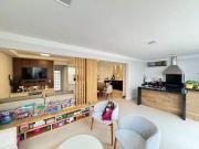 Casa Elegante à Venda com 3 Dormitórios sndo 1 Suíte,...