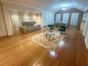 Casa em Tamboré, Barueri/SP de 457m² 5 quartos à venda... Casa em Tamboré, Barueri/SP de 457m² 5 quartos à venda...